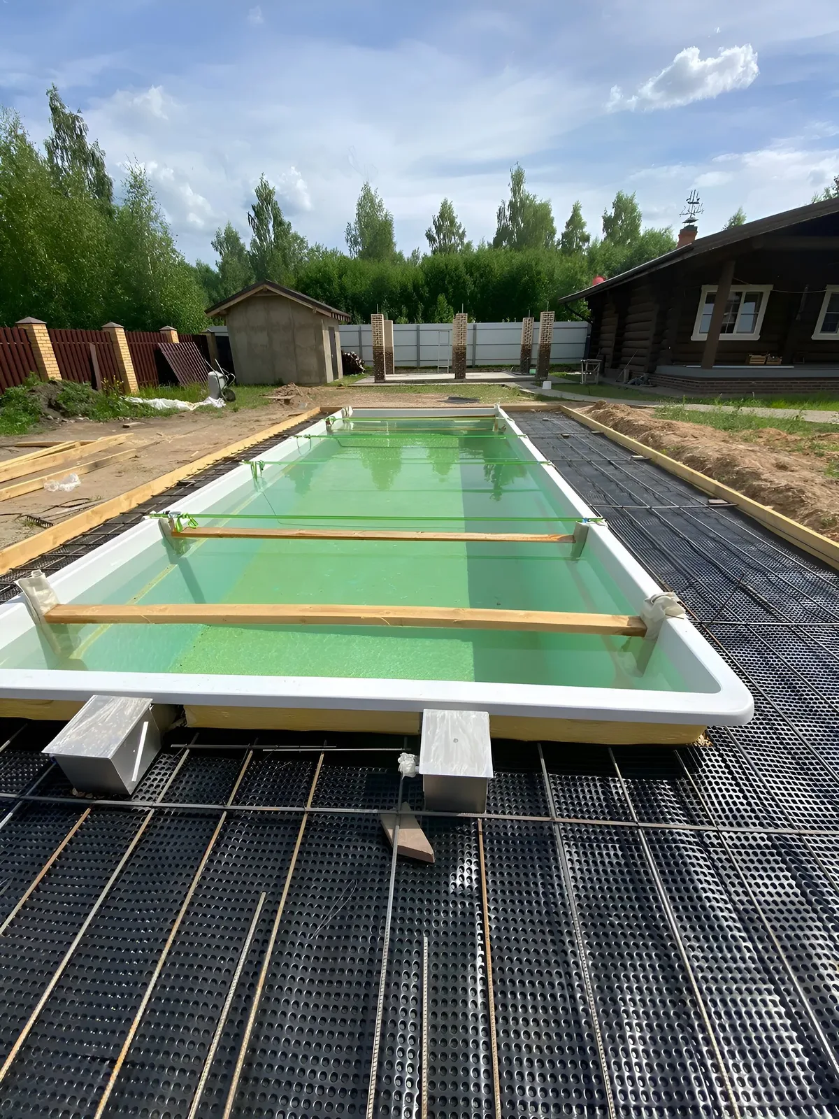 Laguna 9 — вечернее освещение в Балаково